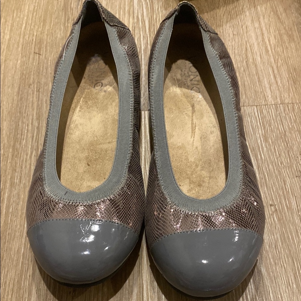 Vionic Women's Flats